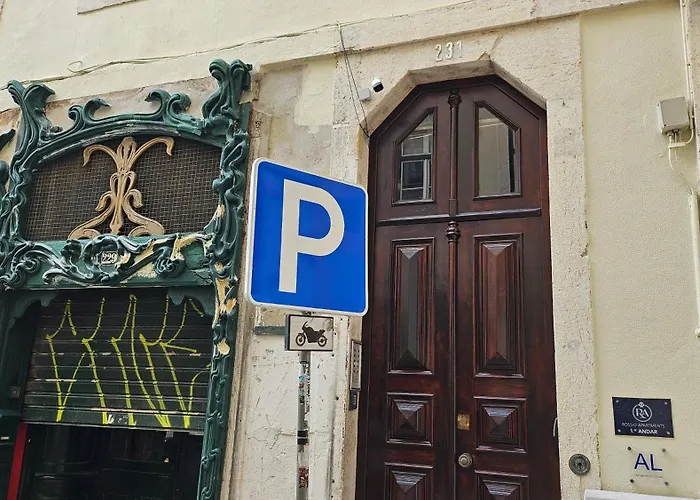 Rossio Vista Castelo, Santa Justa E Carmo דירה *